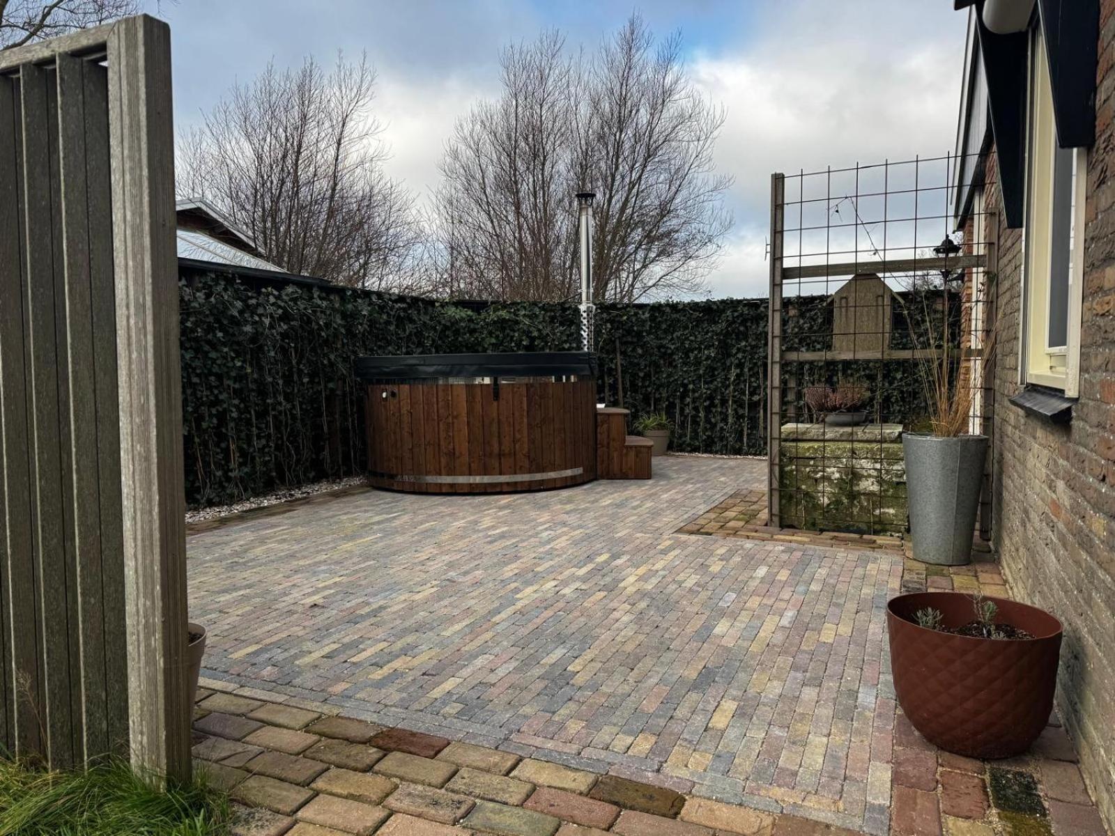 Gastsuite Het Duinroosje Met Hottub Op Het Prive Terras! Den Burg Exterior foto